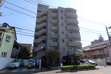 コスモ西川口アンソレールの外観（北西側から）