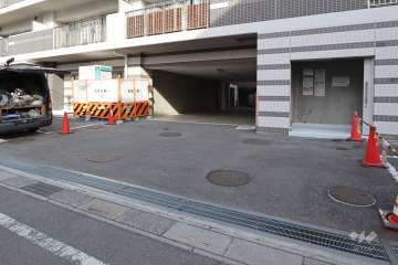 駐車場の出入り口