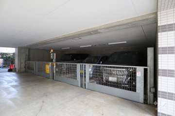 敷地内駐車場（屋内機械式）
