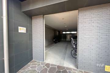 屋内に設けられた駐輪場