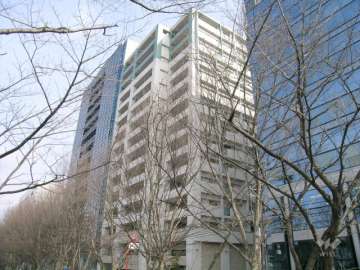 メゾンドール千里中央の外観（南西側から）