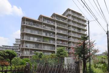 グリーンビュー川口の外観（西側から）