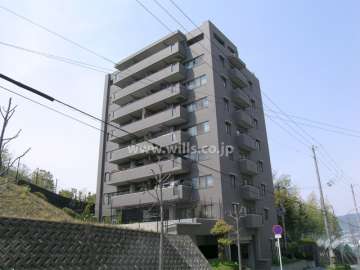 グランドメゾン箕面けやき坂の外観（南東側から）