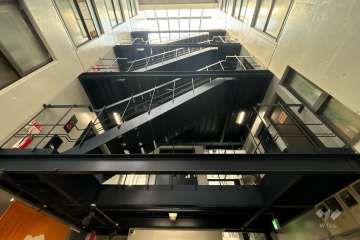 エントランス（吹き抜け）