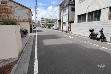 敷地北側の前面道路　