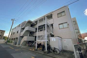 コスモ川口イーストヒルズの外観（北東側から）