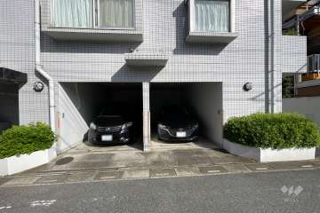 敷地内駐車場（屋内平面式）