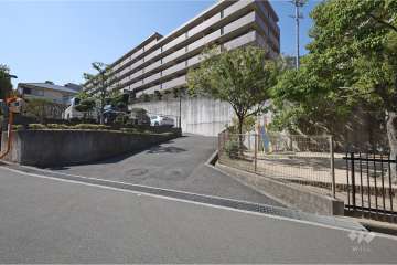 駐車場の出入口