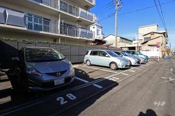 敷地内駐車場（屋外平面式）
