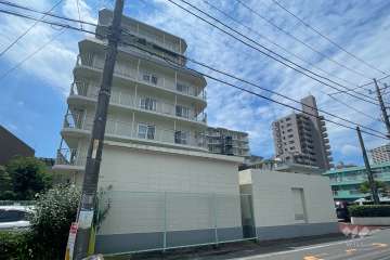 メイツ川口の外観（北東側から）