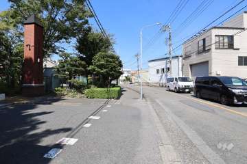 敷地東側の前面道路　