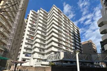 東急ドエルデュオプラザ川口壱番館の外観（南西側から）