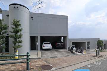 箕面アームズの外観（北側から）