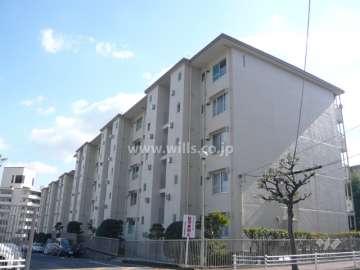 宝塚逆瀬台住宅1号棟の外観（北西側から）