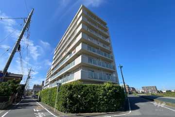 ルモン東川口壱番館の外観（北東側から）