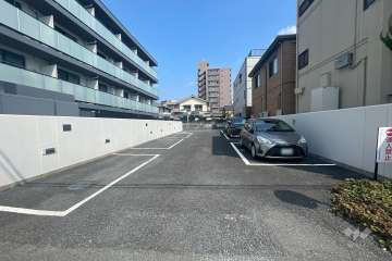 敷地内駐車場（屋外平面式）