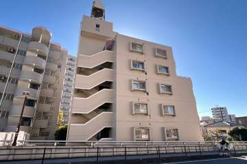 コンド川口の外観（北側から）