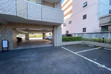 敷地内駐車場（屋外平面式）