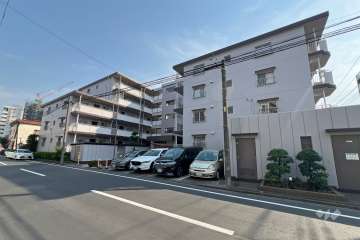 トーア川口マンションの外観（北側から）