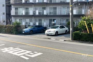 敷地内駐車場（屋外平面式）