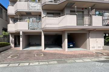 敷地内駐車場（屋内平面式）