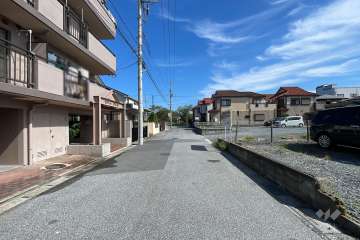 敷地南東側の前面道路