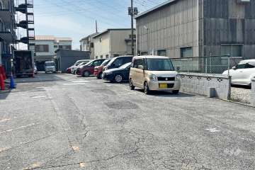 敷地内駐車場（屋外平面式）