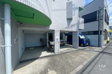 敷地内駐車場（屋外平面式・屋内平面式）
