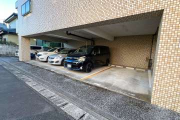 敷地内駐車場（屋内平面式）