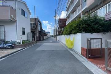 敷地南側の前面道路　