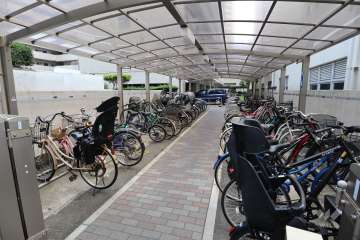 駐輪場（屋根付き）