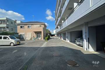 敷地内駐車場（屋外平面式、屋内平面式）