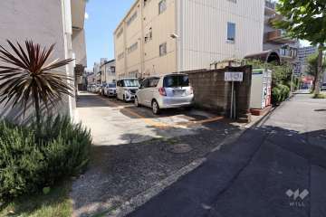駐車場の出入り口・敷地内駐車場（屋外平面式）