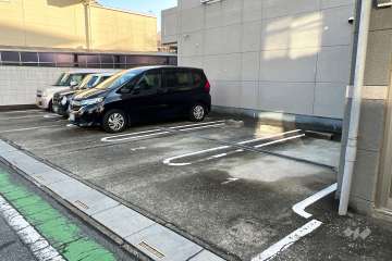 敷地内駐車場（屋外平面式）