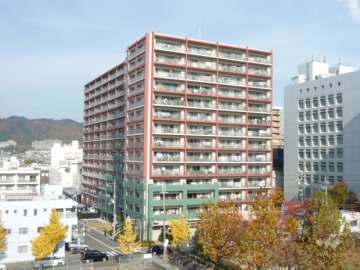 ルネ桜楓館千里中央の外観（南西から）