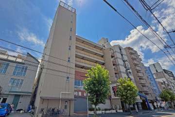 サニーコーポ蕨の外観（北東側から）