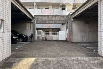 敷地内駐車場（屋内平面式）