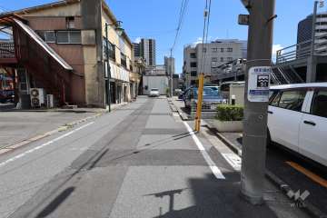 敷地北側の前面道路　