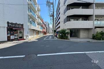 敷地南側の前面道路　
