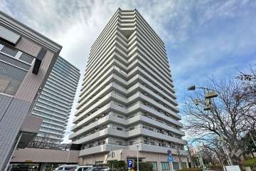 リプレ川口一番街6号棟の外観（南東側から）