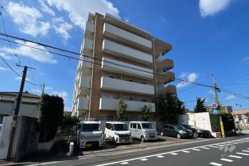 川口青木公園ローヤルコーポの外観（南東側から）