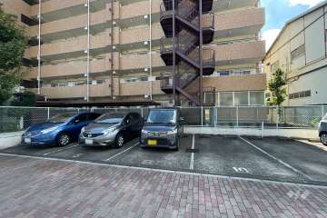 敷地内駐車場（屋外平面式）