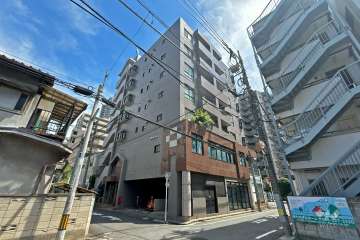 イーストコートの外観（北西側から）