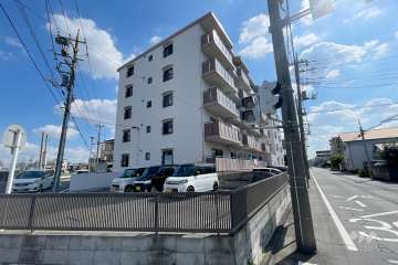 ライオンズマンション西川口第3の外観（北西側から）