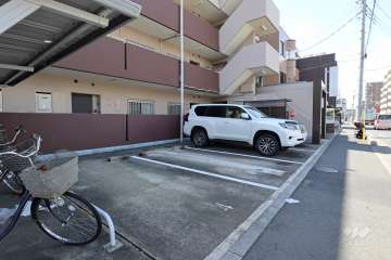 敷地内駐車場（屋外平面式）