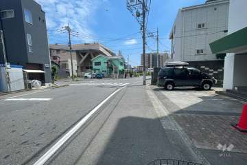敷地北側の前面道路　