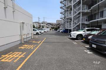 敷地内駐車場（屋外平面式）