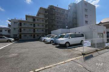 敷地内駐車場（屋外平面式）