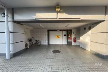 敷地内駐車場（屋内機械式）