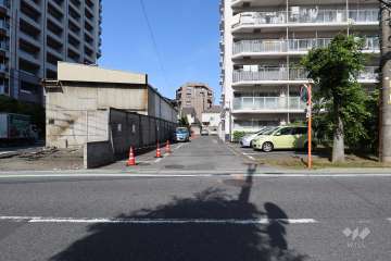 駐車場の出入口